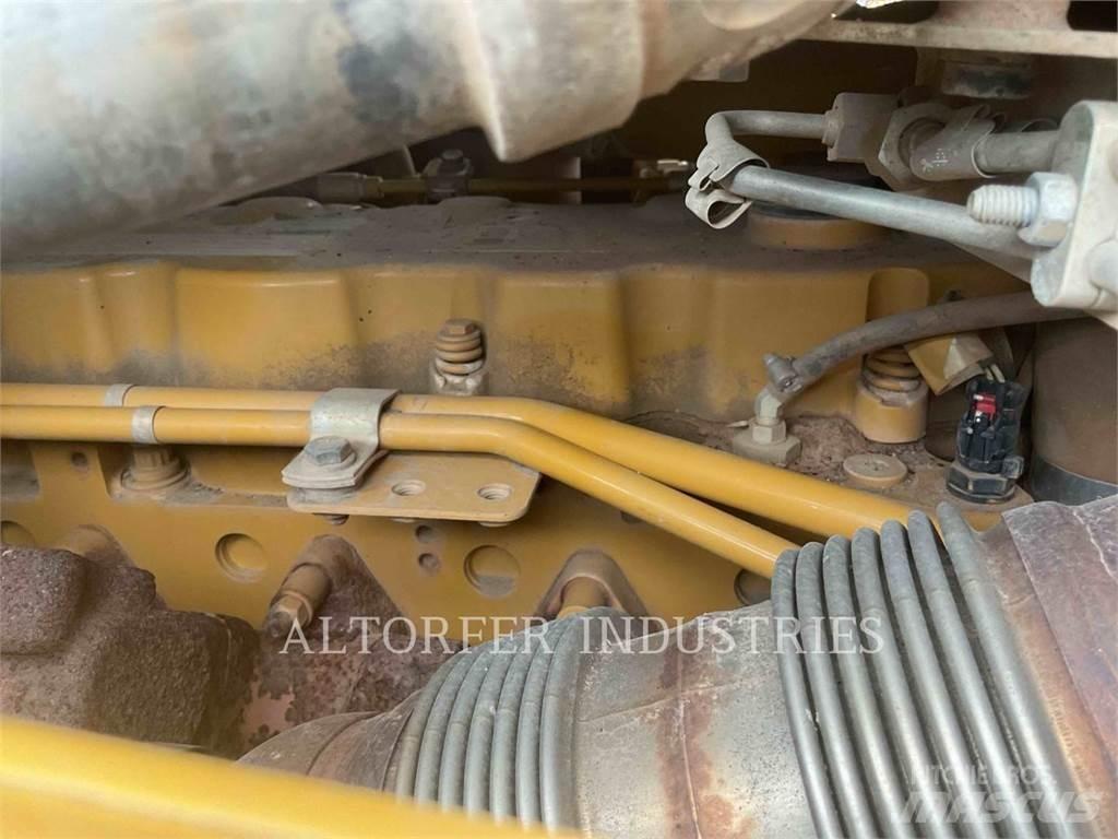 CAT D6-20PAT3D Telaketjupuskutraktorit
