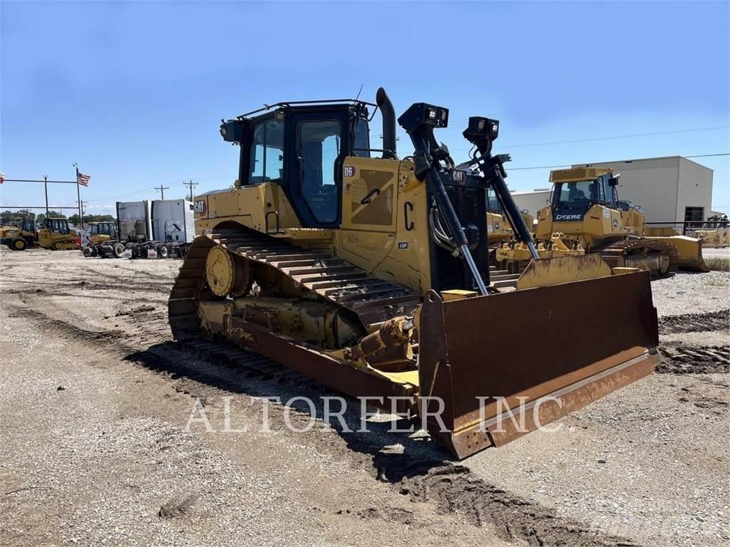 CAT D6 LGP 3D Telaketjupuskutraktorit