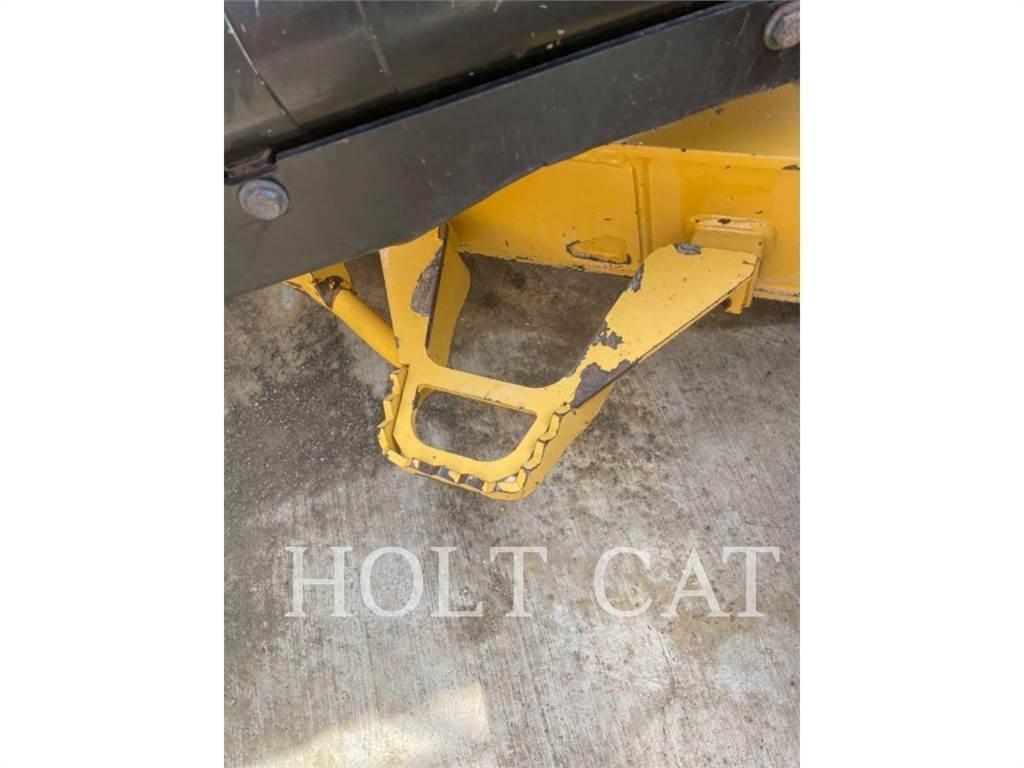 CAT D6 VP Telaketjupuskutraktorit