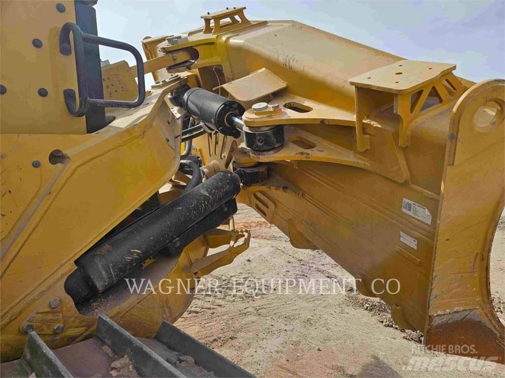 CAT D6 VP Telaketjupuskutraktorit