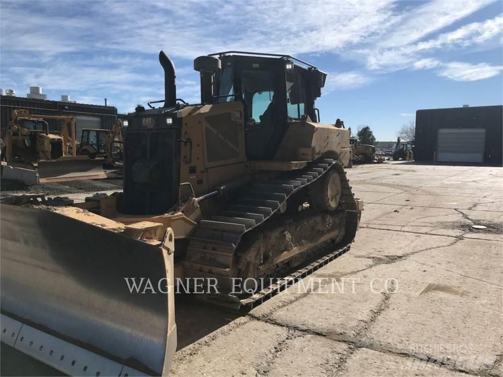 CAT D6 VP Telaketjupuskutraktorit