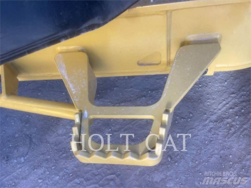CAT D6 VP3 Telaketjupuskutraktorit