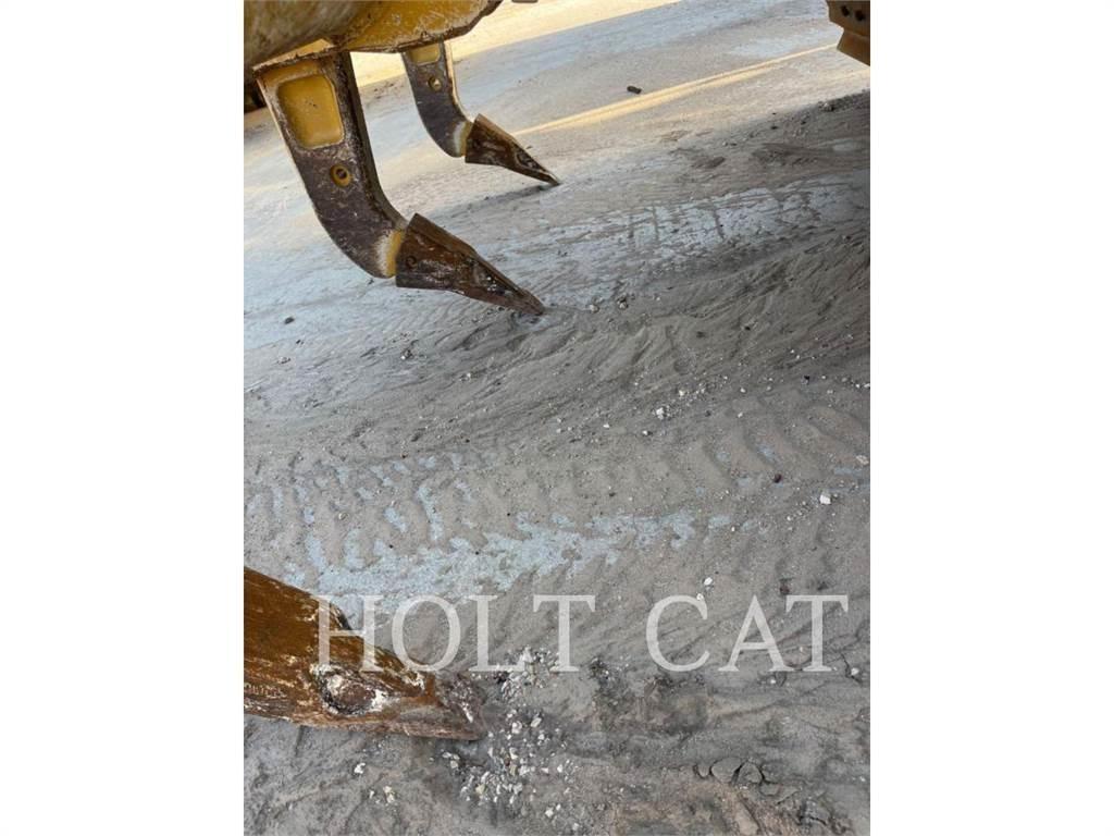 CAT D6 XE Telaketjupuskutraktorit