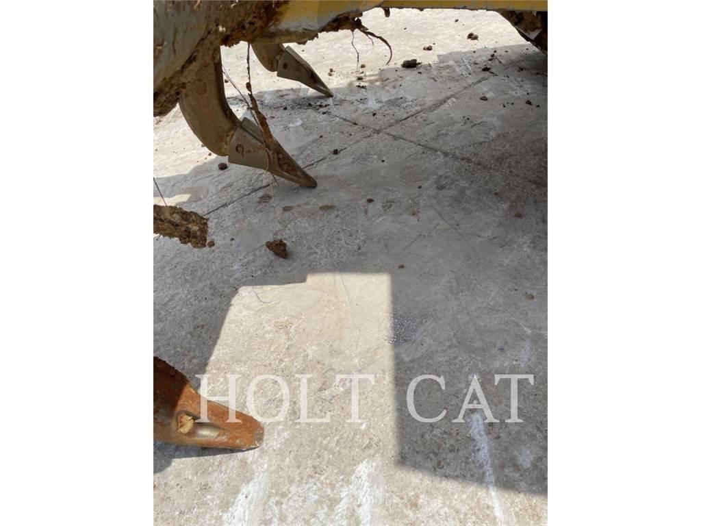 CAT D6 XELGPVP Telaketjupuskutraktorit