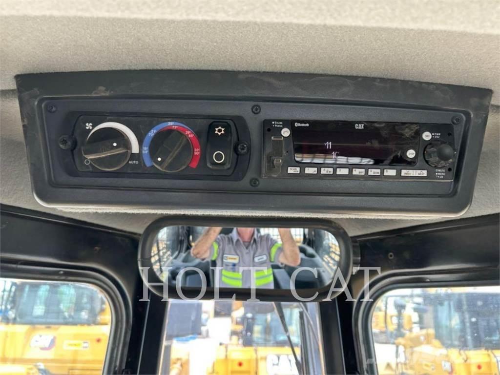 CAT D6 XEVP Telaketjupuskutraktorit
