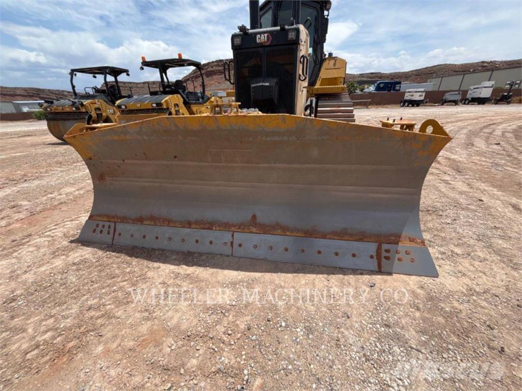 CAT D6 XL VP Telaketjupuskutraktorit