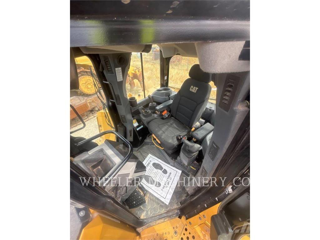 CAT D6 XL VP Telaketjupuskutraktorit