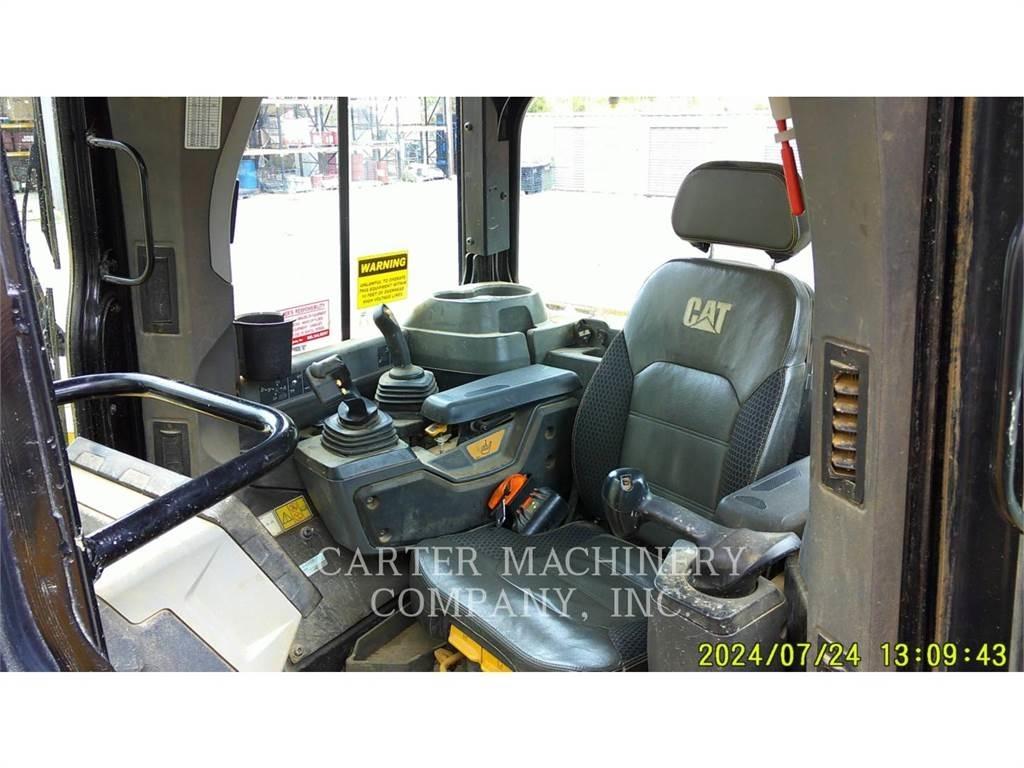 CAT D6-XWVP AR Telaketjupuskutraktorit