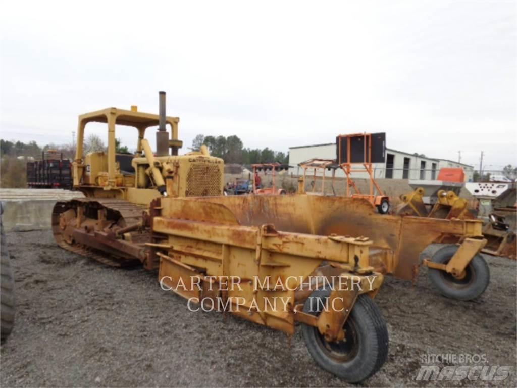CAT D6C Telaketjupuskutraktorit