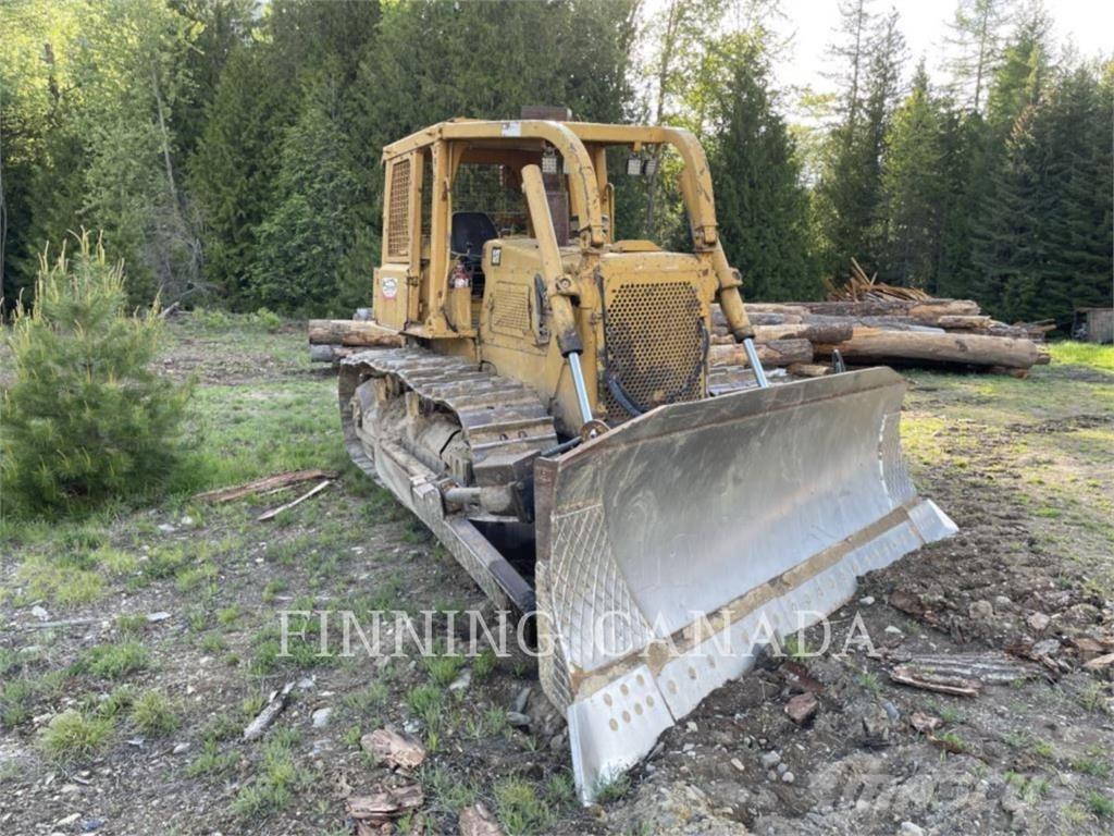 CAT D6E Telaketjupuskutraktorit