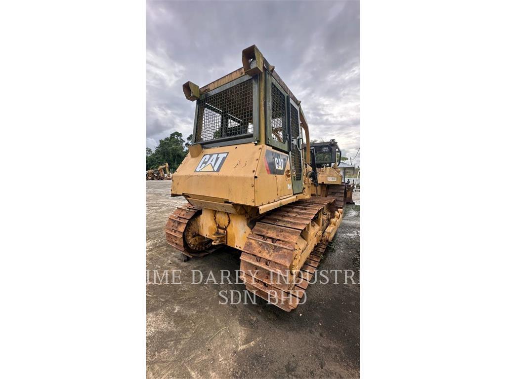 CAT D6G Telaketjupuskutraktorit