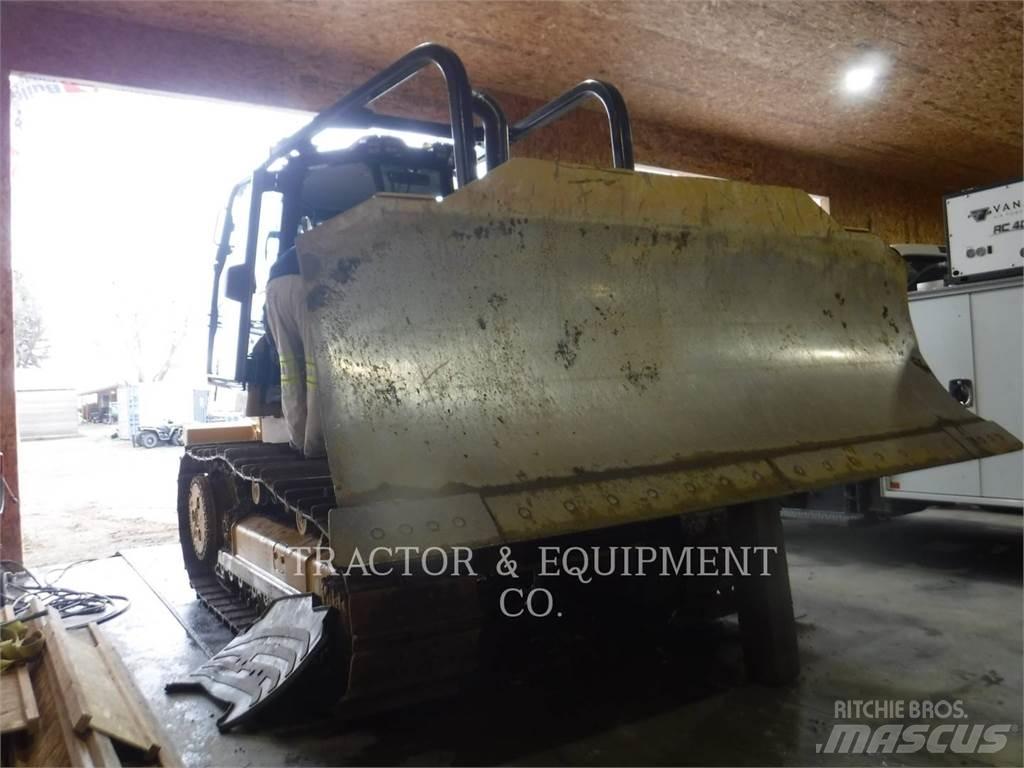 CAT D6K Telaketjupuskutraktorit