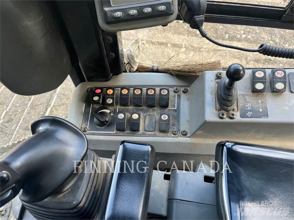 CAT D6K Telaketjupuskutraktorit