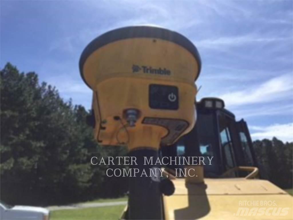CAT D6K LGP Telaketjupuskutraktorit