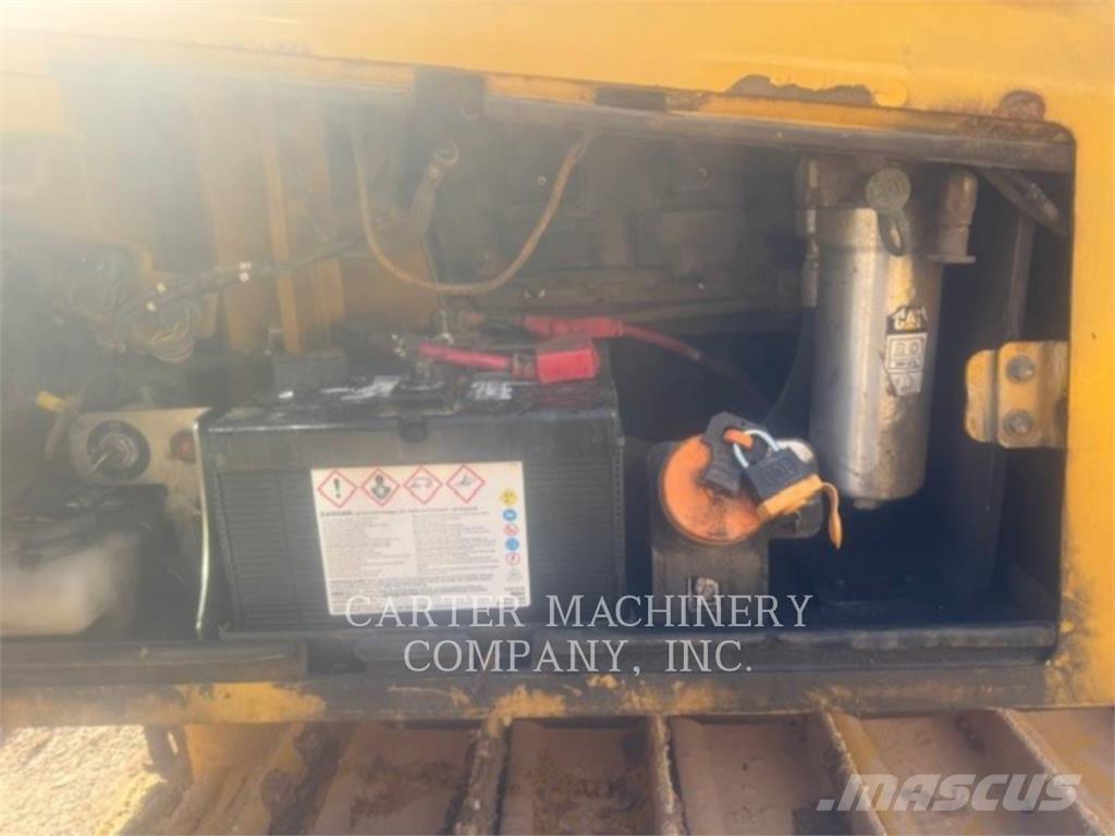 CAT D6K2 LGP Telaketjupuskutraktorit