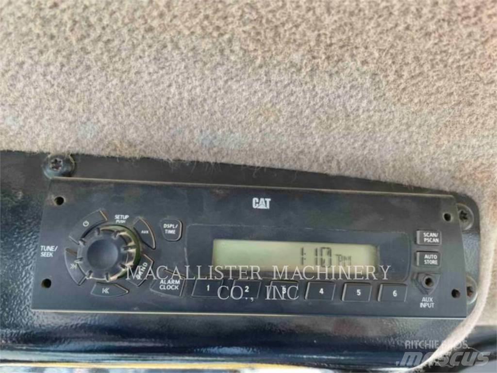 CAT D6K2LGP Telaketjupuskutraktorit
