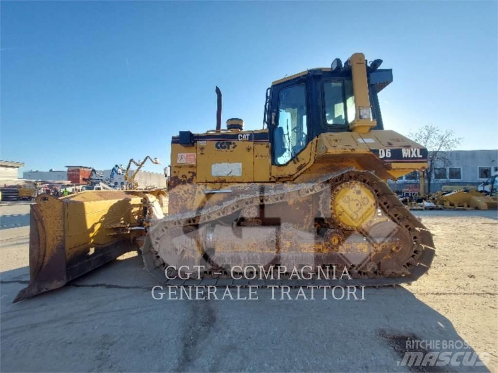 CAT D6M Telaketjupuskutraktorit