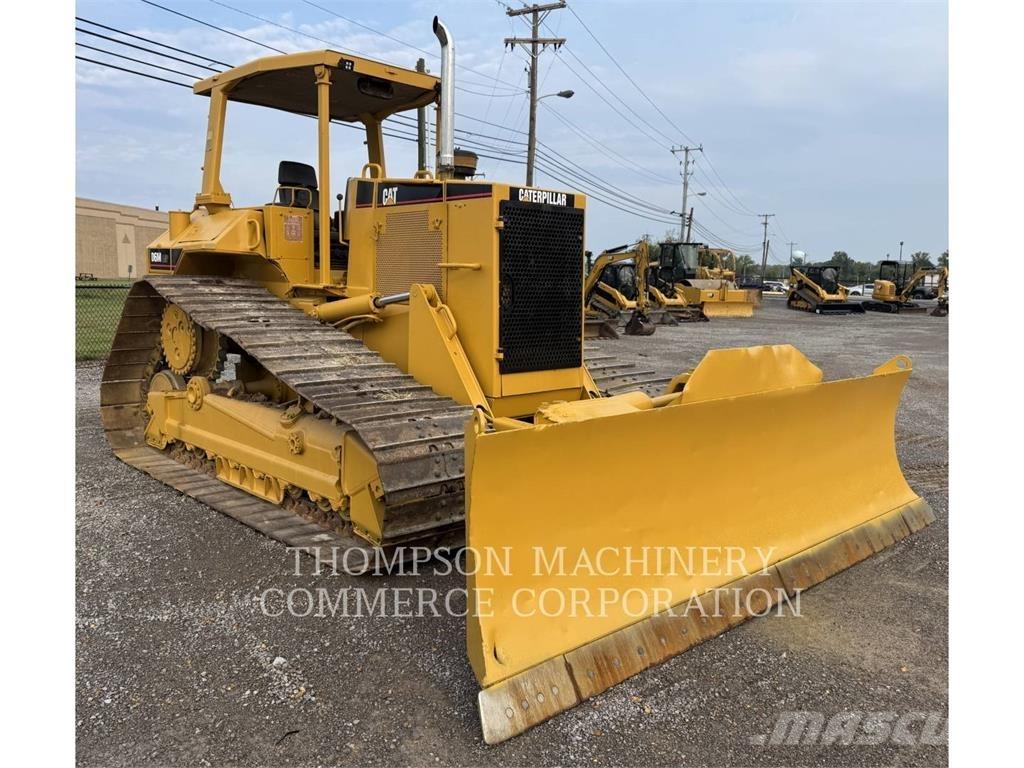 CAT D6M LGP Telaketjupuskutraktorit