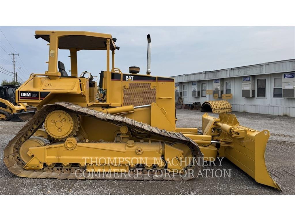 CAT D6M LGP Telaketjupuskutraktorit