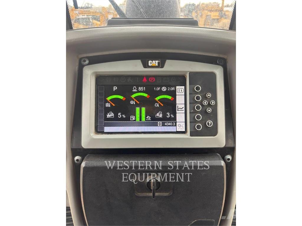 CAT D6N Telaketjupuskutraktorit