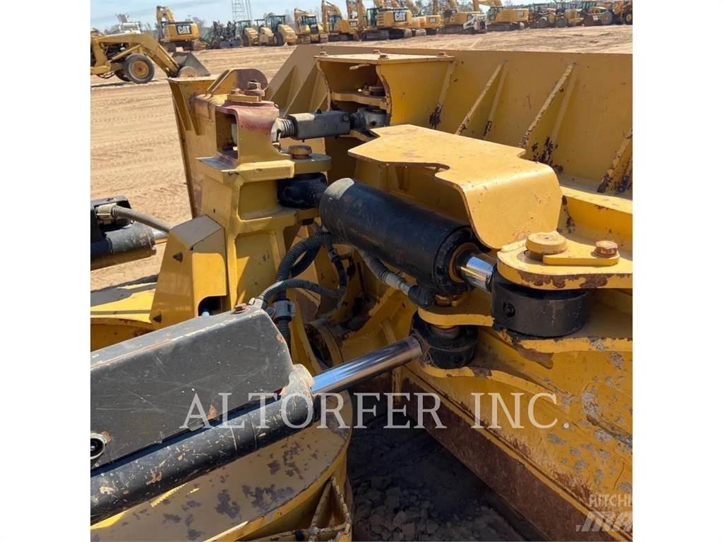 CAT D6N LGP Telaketjupuskutraktorit