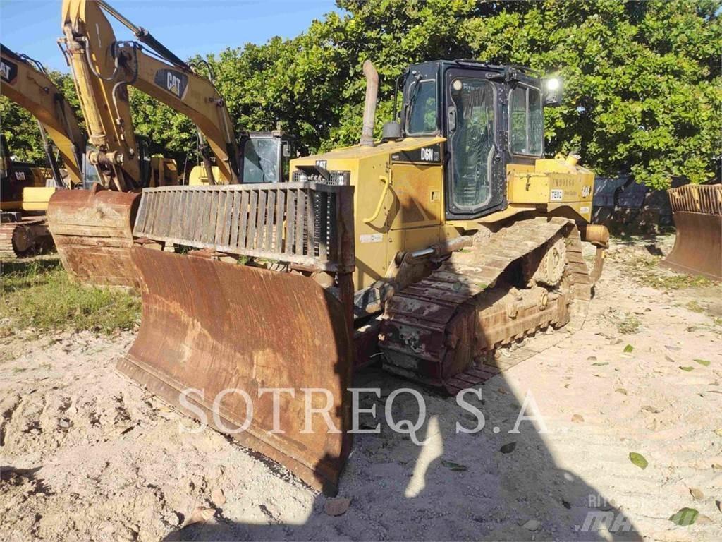 CAT D6NXL Telaketjupuskutraktorit