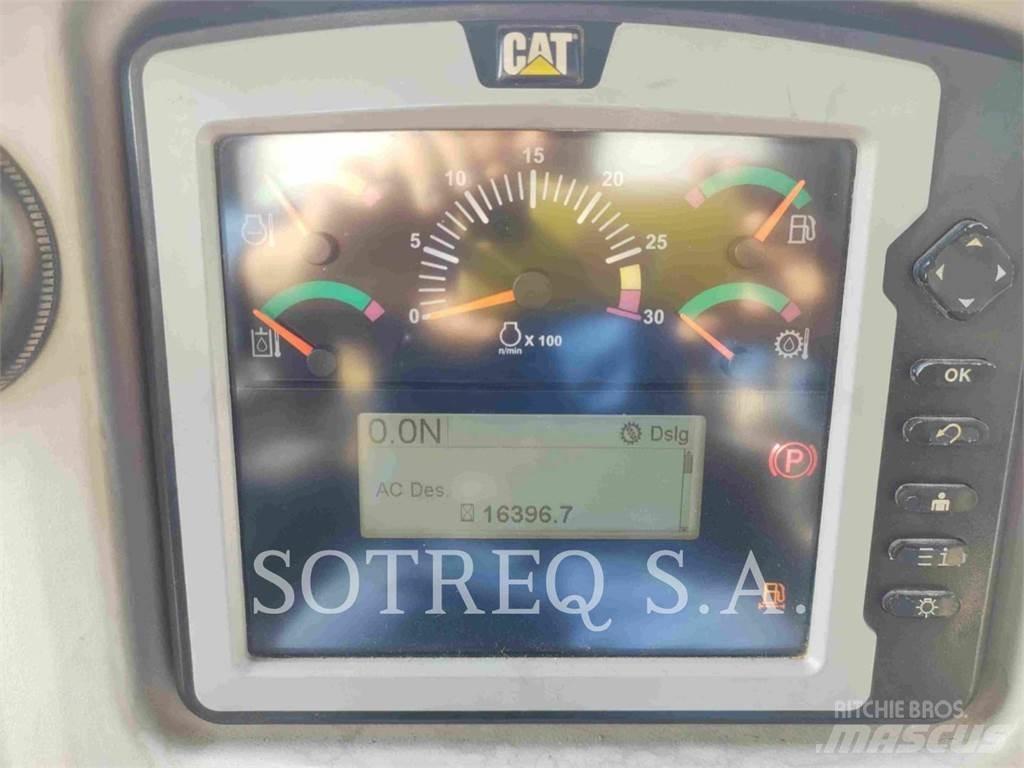 CAT D6NXL Telaketjupuskutraktorit