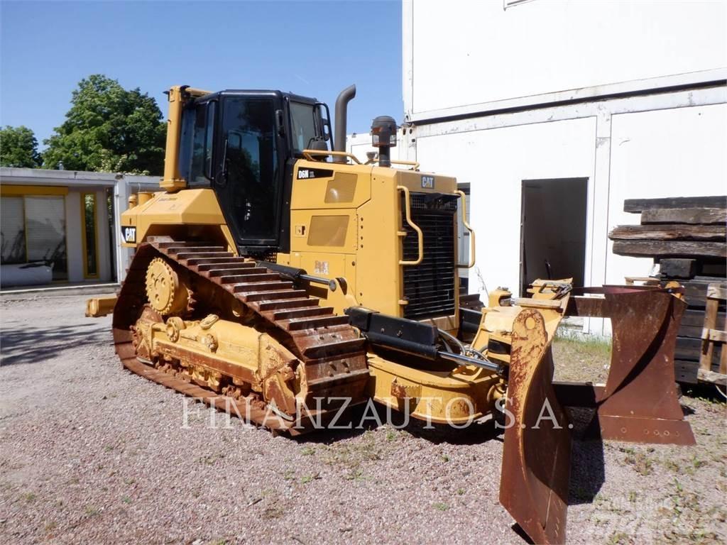 CAT D6NXL Telaketjupuskutraktorit