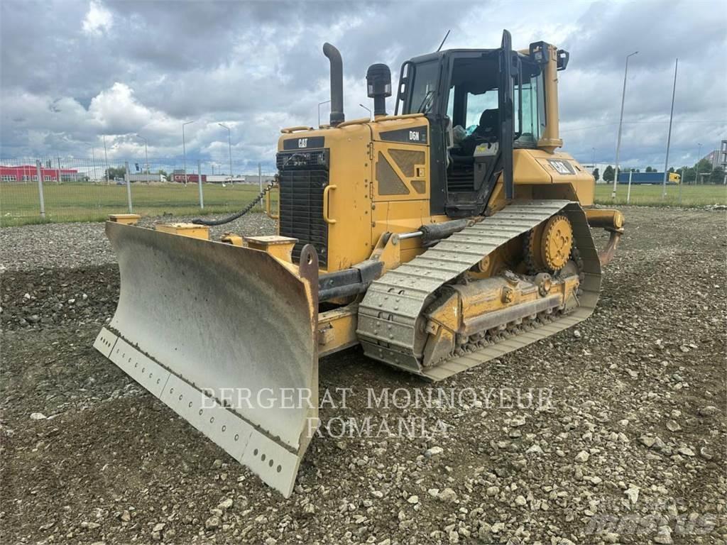 CAT D6NXL Telaketjupuskutraktorit