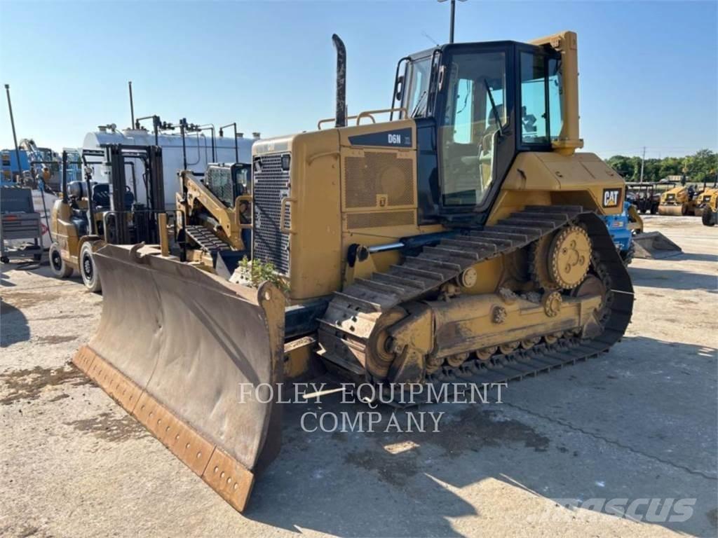 CAT D6NXL Telaketjupuskutraktorit