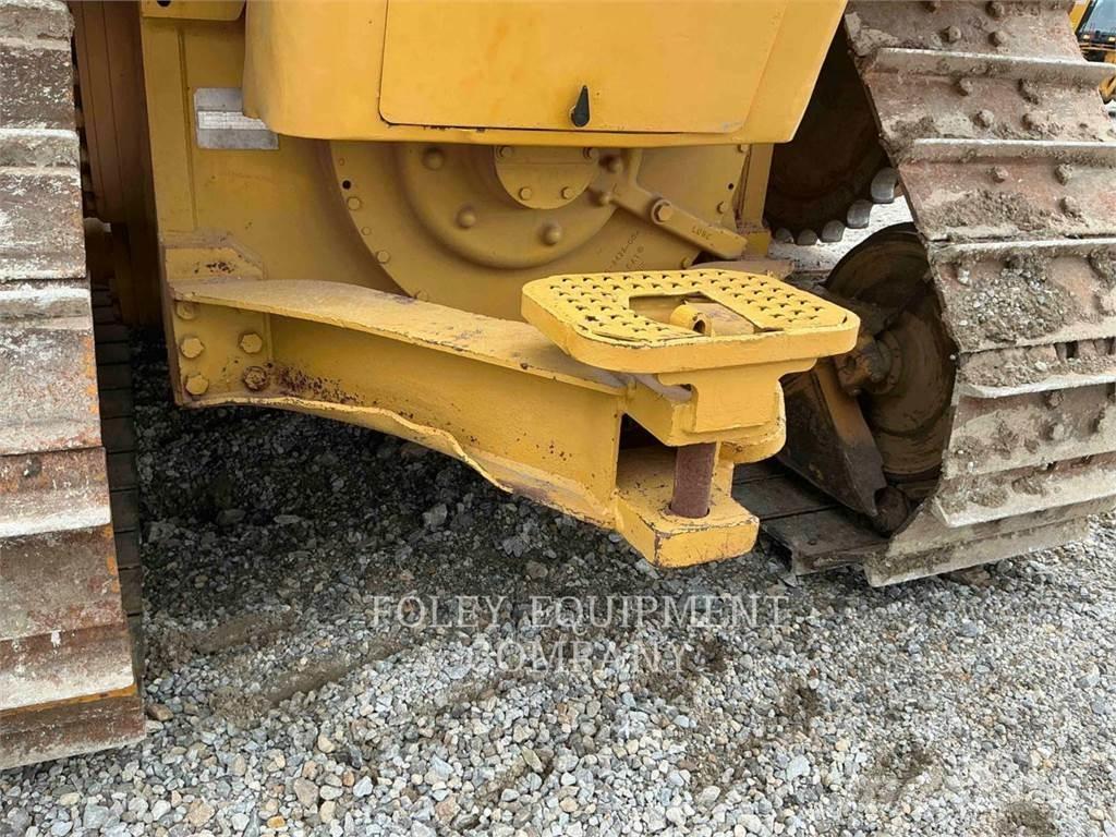 CAT D6NXL Telaketjupuskutraktorit