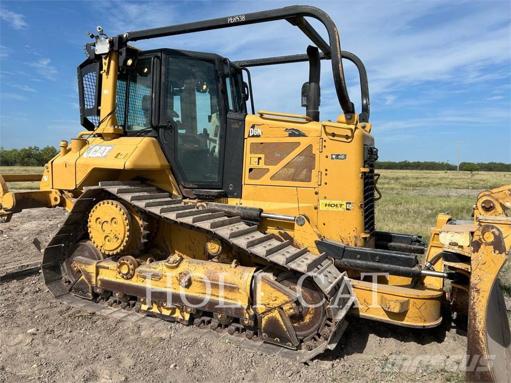 CAT D6NXL Telaketjupuskutraktorit