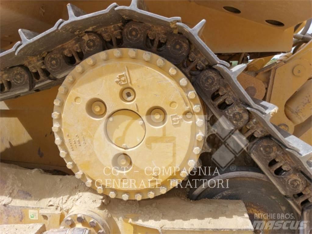 CAT D6R Telaketjupuskutraktorit