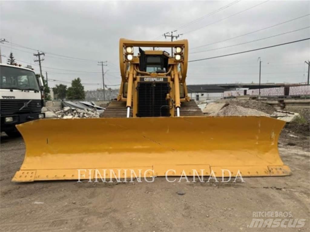 CAT D6R Telaketjupuskutraktorit