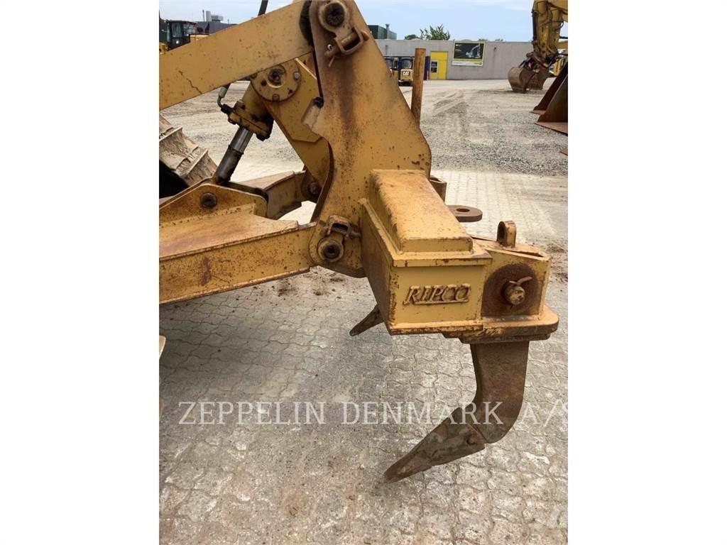 CAT D6R Telaketjupuskutraktorit