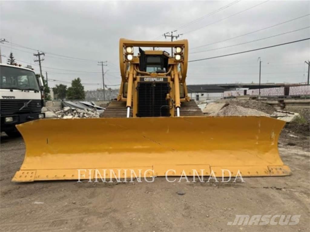 CAT D6R Telaketjupuskutraktorit