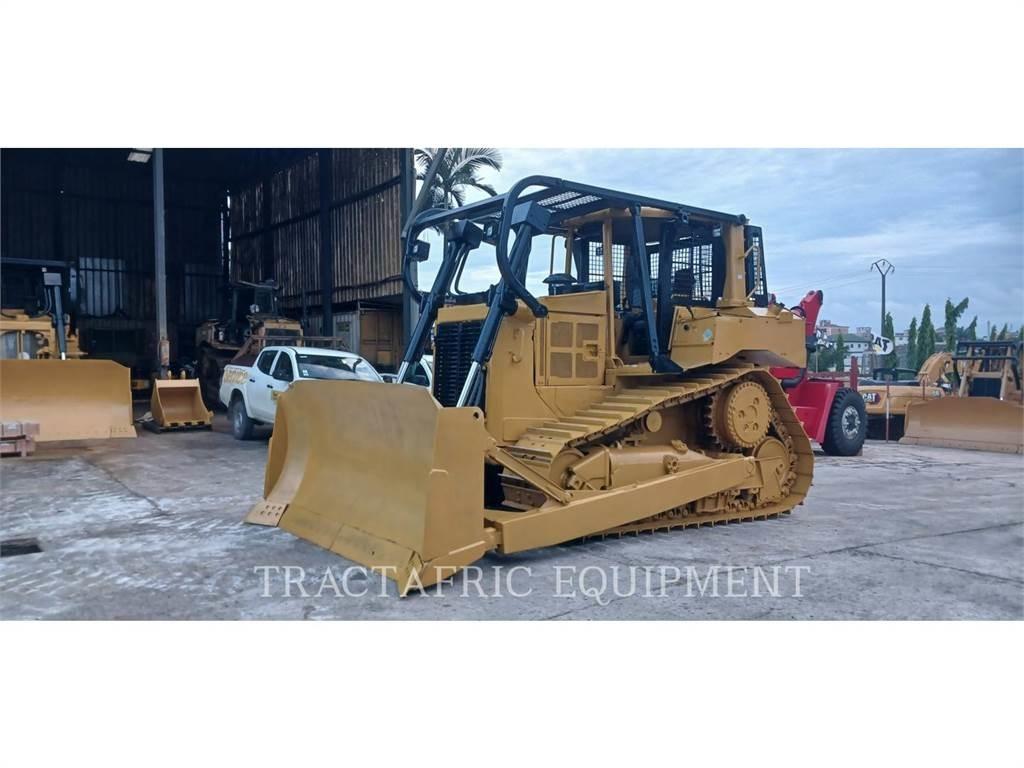 CAT D6RXL Telaketjupuskutraktorit
