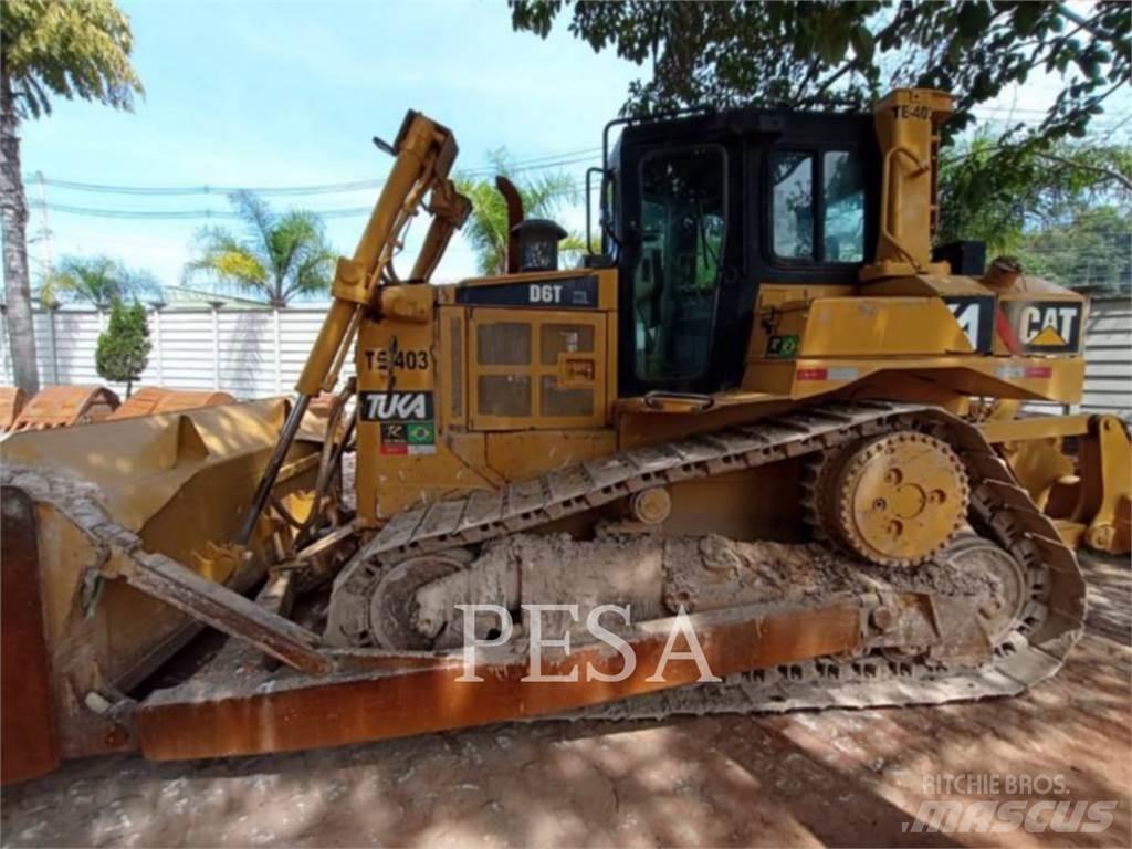 CAT D6T Telaketjupuskutraktorit