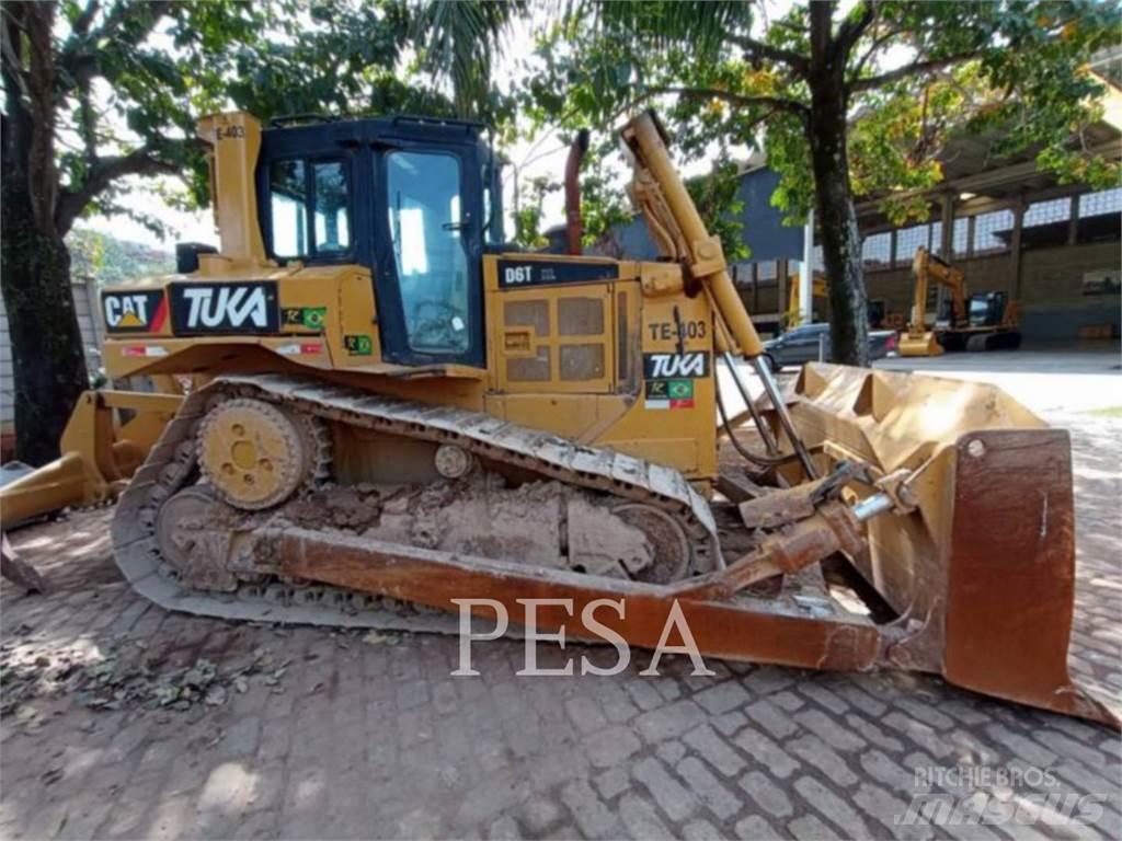 CAT D6T Telaketjupuskutraktorit
