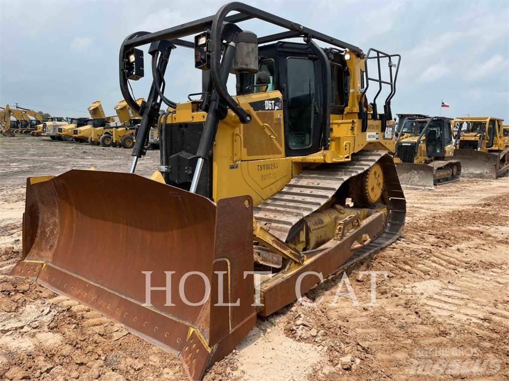 CAT D6T Telaketjupuskutraktorit