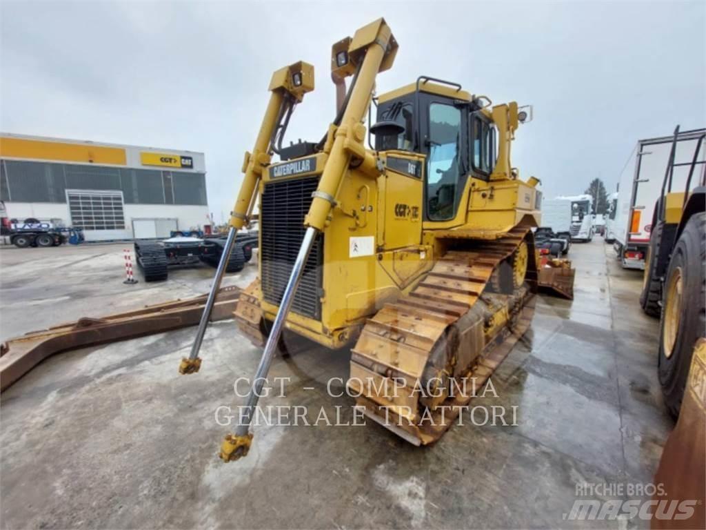 CAT D6T Telaketjupuskutraktorit