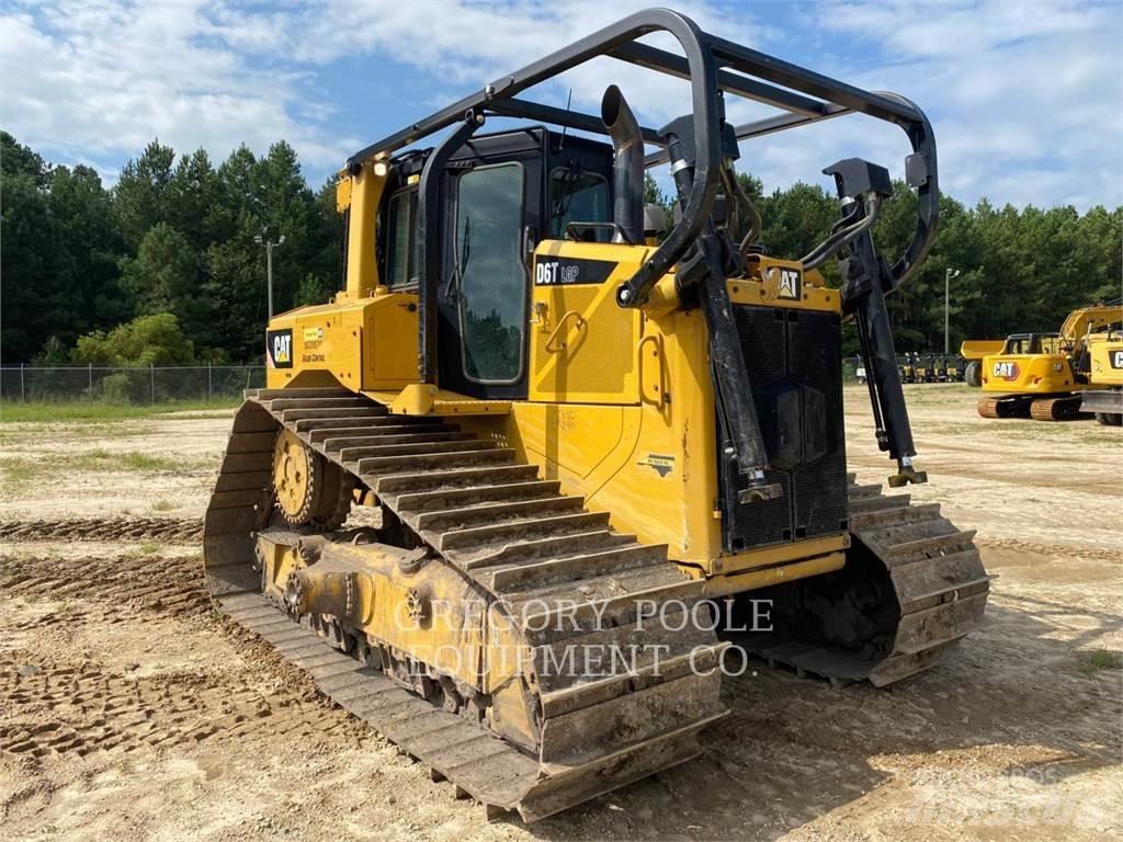 CAT D6T Telaketjupuskutraktorit