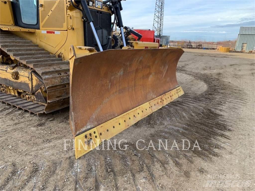 CAT D6T Telaketjupuskutraktorit