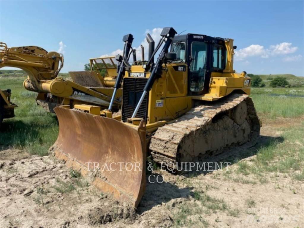 CAT D6T Telaketjupuskutraktorit
