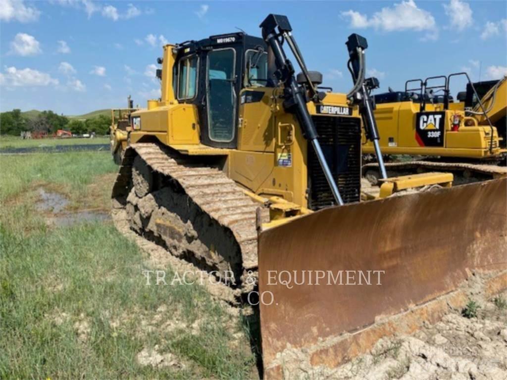 CAT D6T Telaketjupuskutraktorit