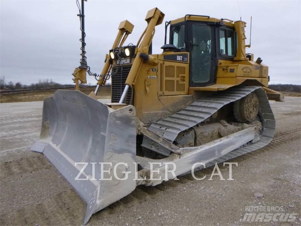 CAT D6T Telaketjupuskutraktorit