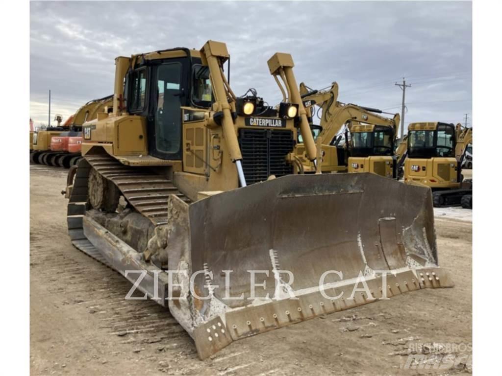 CAT D6T Telaketjupuskutraktorit