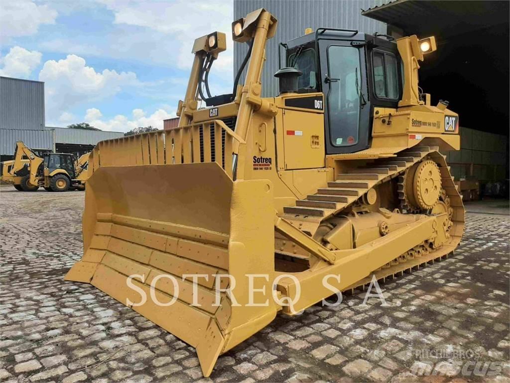 CAT D6T Telaketjupuskutraktorit