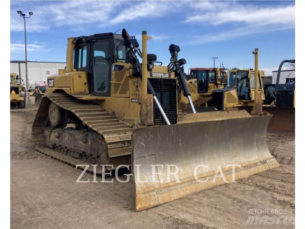 CAT D6T Telaketjupuskutraktorit