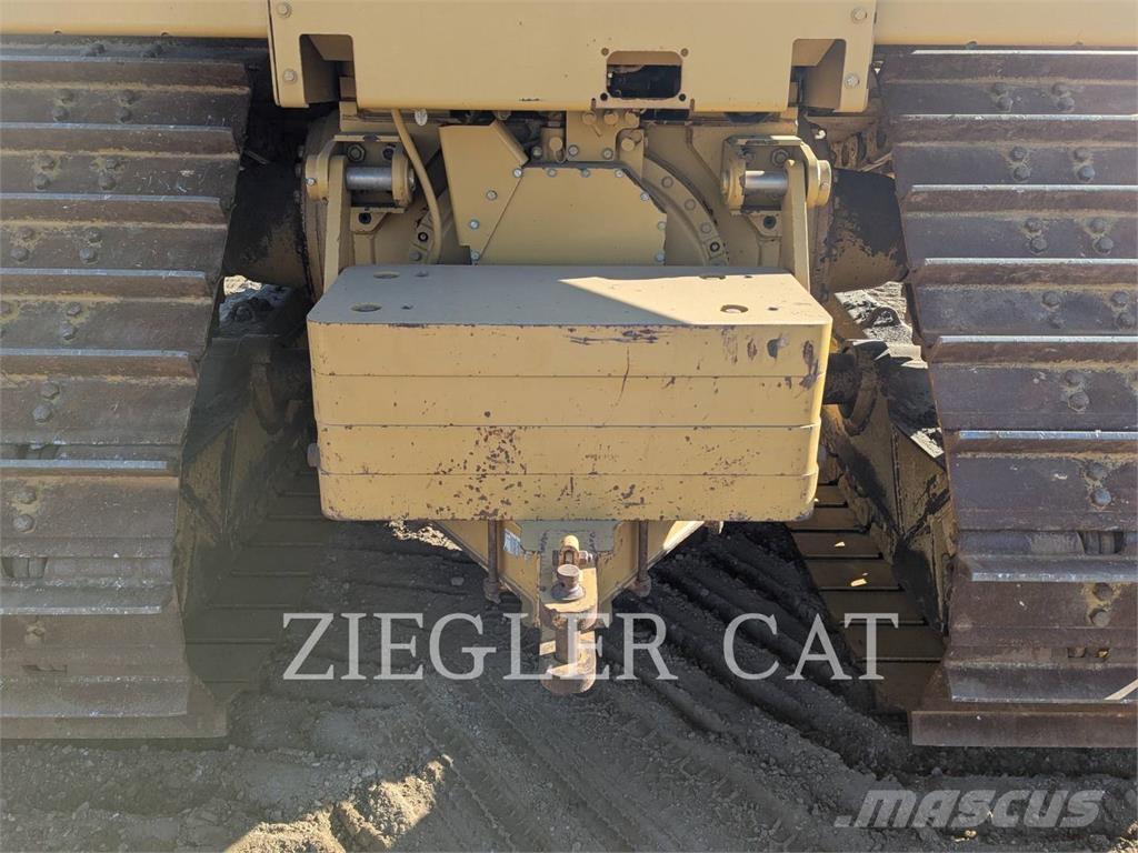 CAT D6T Telaketjupuskutraktorit